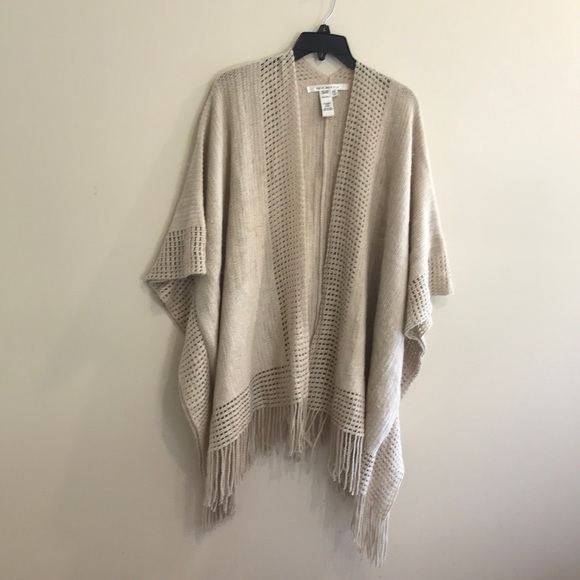 Max Studio Accessories - Women MaxStudio”OS”cream wrap,stylish/comfy/NEW💕